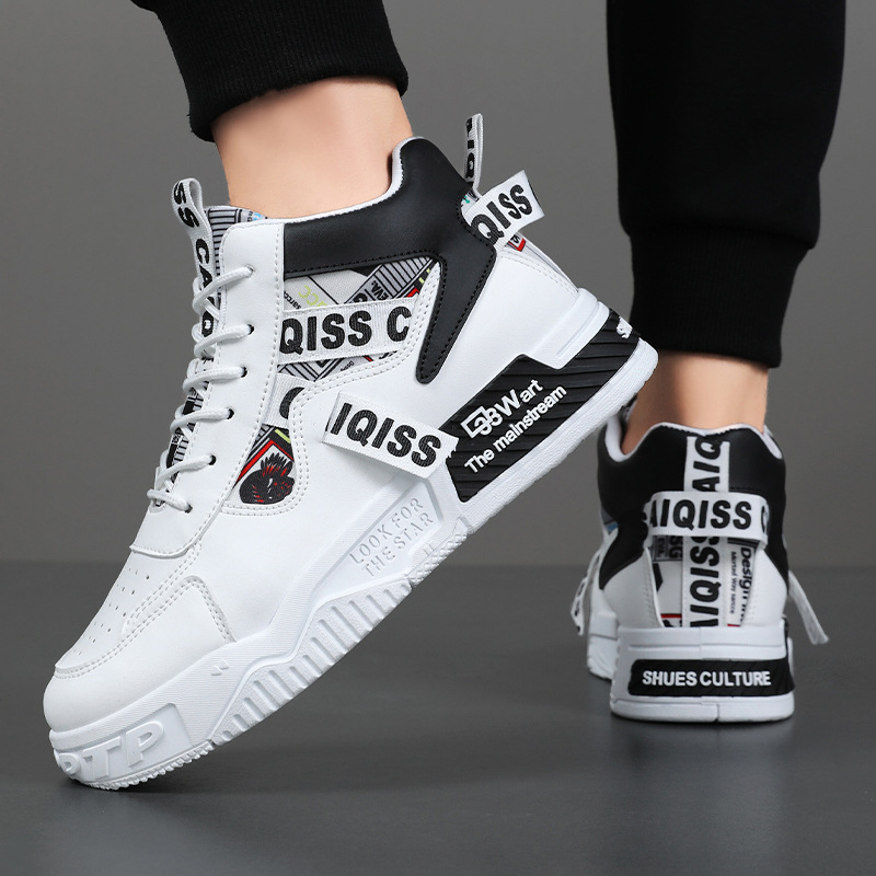 Zapatos de hombre 2024 nuevos zapatos blancos de otoño de moda coreana zapatos de skate de alta altura juveniles zapatos deportivos casuales para hombres