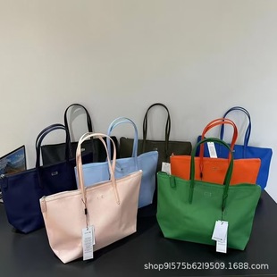 �������~���ذ�Ů���M���̖������μ��������ͨ�ڰ�����p��