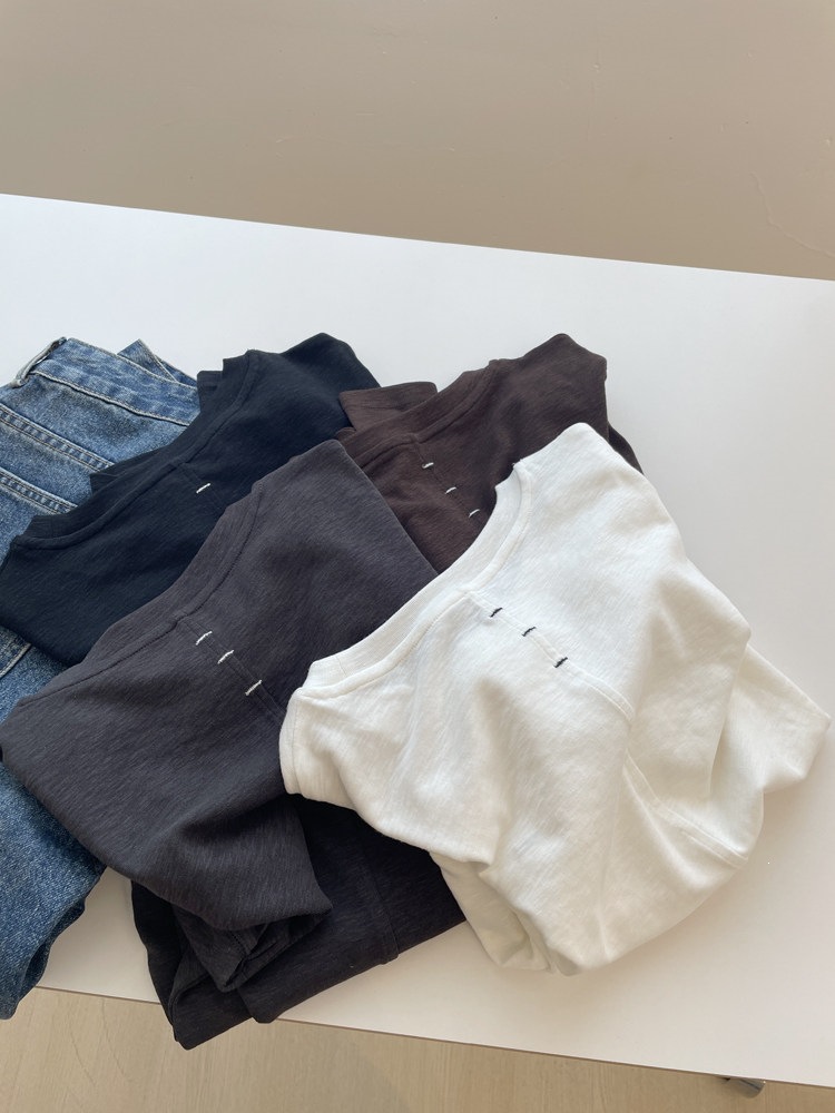 Women's soft and comfortable embroidered base layer top! Versatile, slimming, and stretchy for early autumn, perfect for petite figures, solid color long-sleeve t-shirt for layering