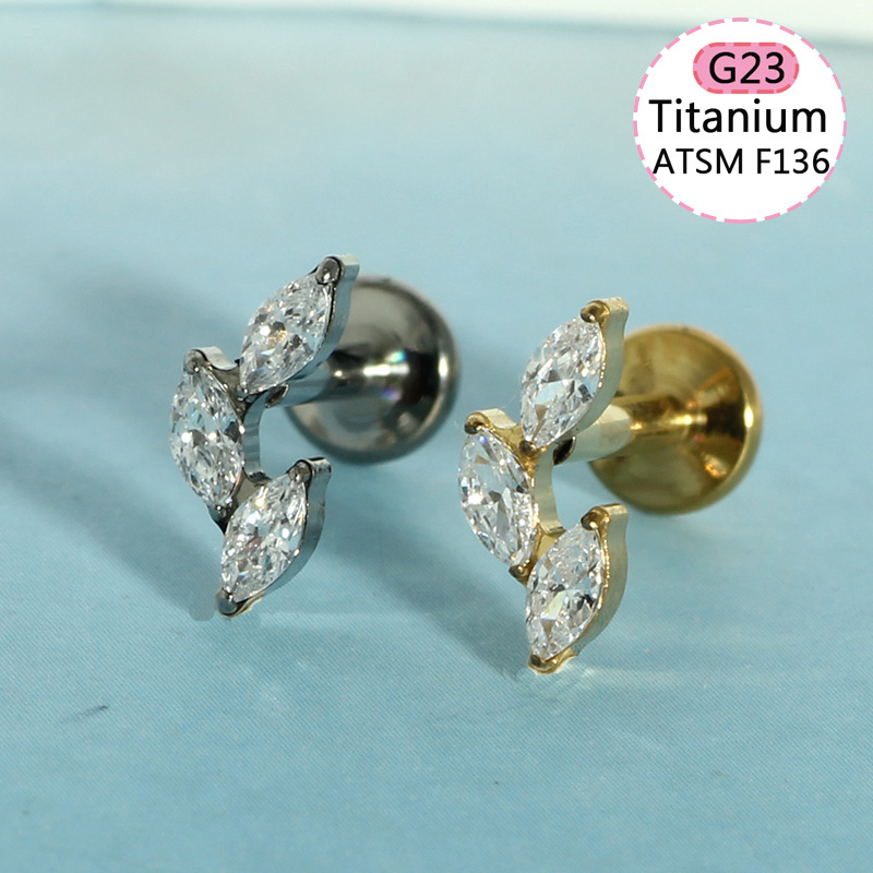 16G labret stud size and finish detail