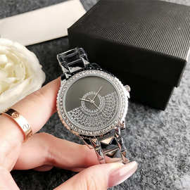 2025年手表轻奢满天星圆形大表盘钢带学生ins小众设计2025新款