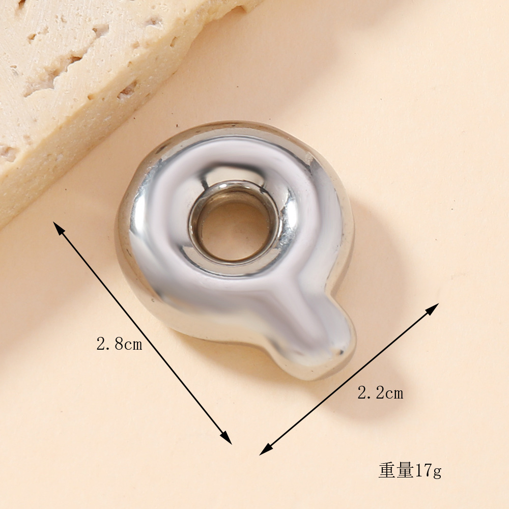 Colgante único venta cruzada de burbujas de fundición 26 collares de letras inglesas accesorios colgante DIY joyas de acero inoxidable