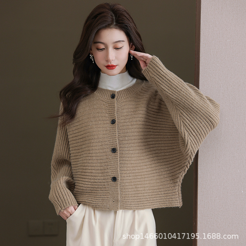 针织开衫女2025年秋冬宽松圆领短款复古坑条蝙蝠袖毛衣外搭外套女|undefined
