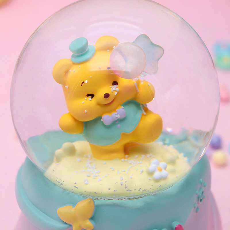 Linda caja de música de bola de cristal de Pooh, caja de música de nieve luminosa, boutique de regalos de cumpleaños para niños