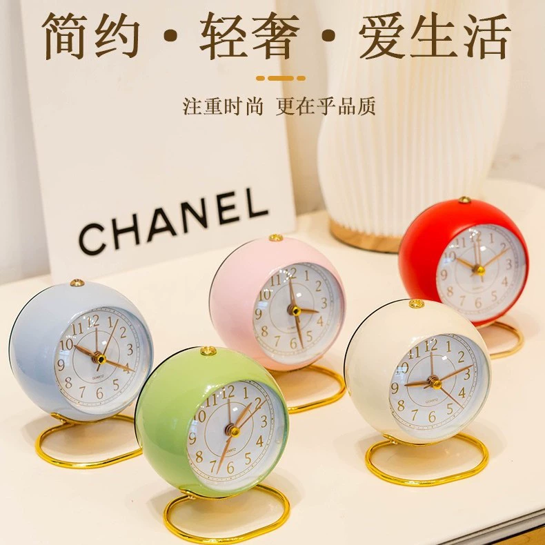 Производитель продает легкие роскошные металлические креативные простые будильники, декоративные украшения, будильник для гостиной, спальни, студенческий детский будильник