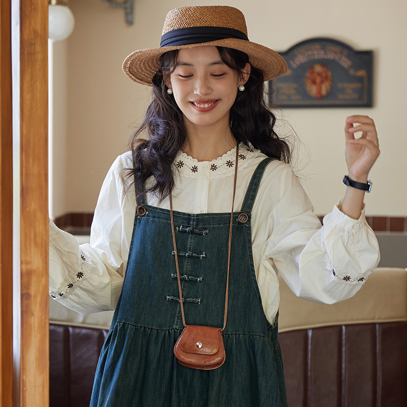 2025 년 봄 새로운 일본 모리 여성 라운드 넥 자수 목회 스타일 느슨한 슬리밍 세련된 랜턴 긴 소매 셔츠