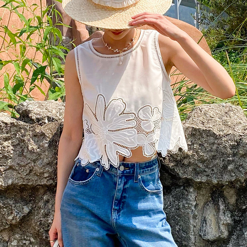 K White Ladies' Cut-Out Top With Embroidered Midi Skirt Set. No Necklaces Or Other Accessories_ecoleips.com