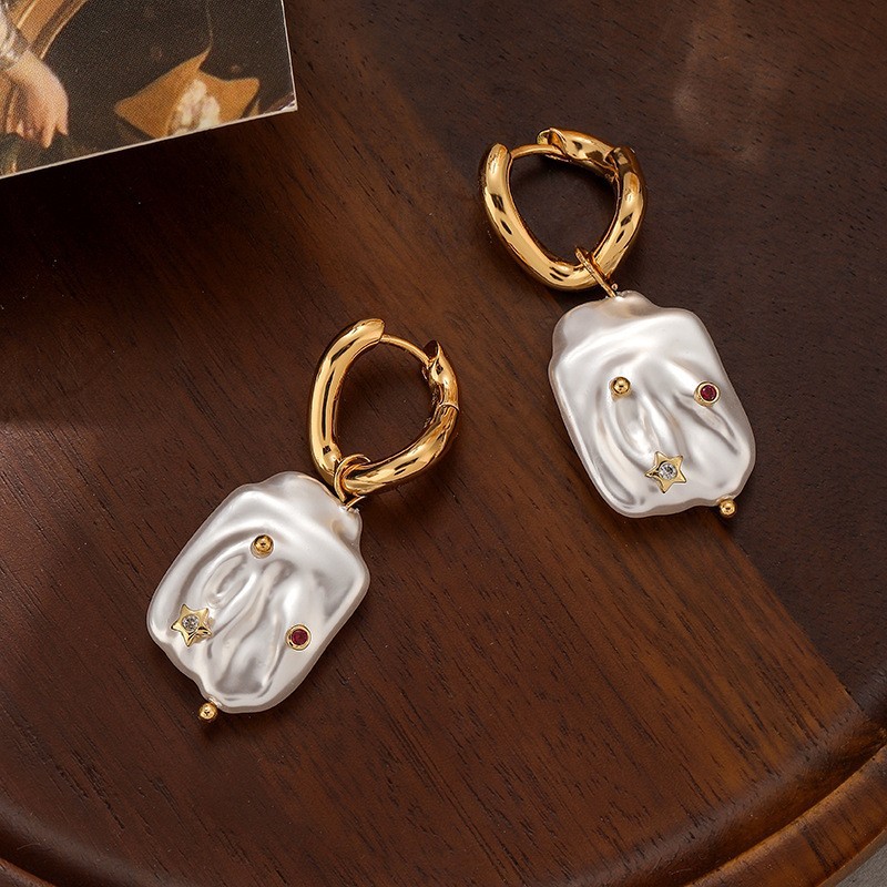 Elegante Barockperlen Halskette Goldplattierter Perlenschmuck_voghion.com