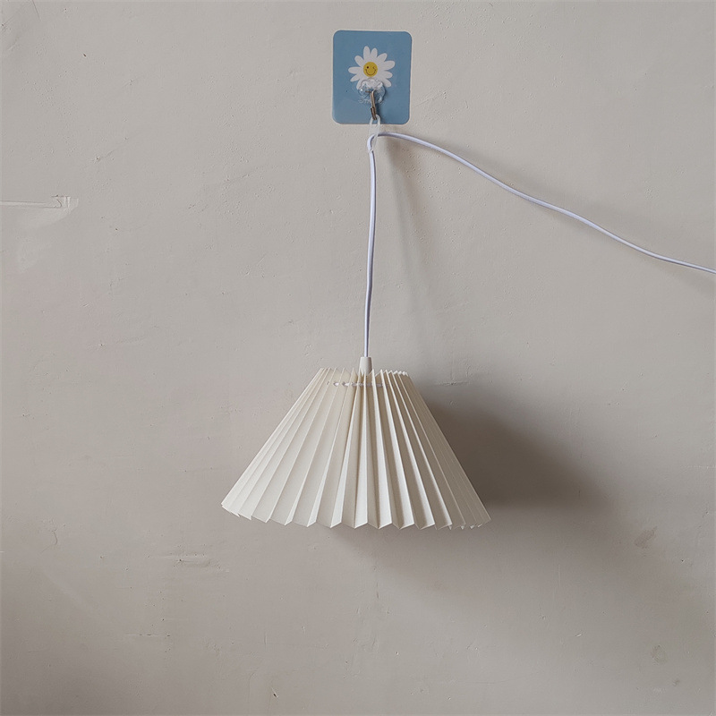 Lámpara plisada enchufable moderna minimalista Alquiler Apartamento B & B estudiante universitario dormitorio lámpara de noche