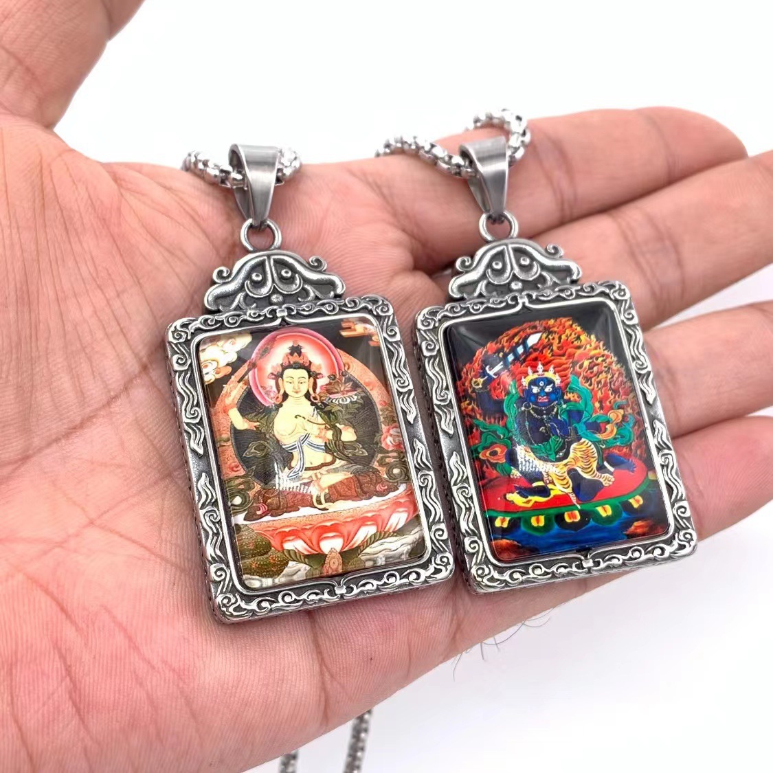 새로운 티타늄 스틸 조디악 가디언 THANGKA BENMINGFO 펜던트 레트로 트렌디 남성용 맞춤형 펜던트 216035