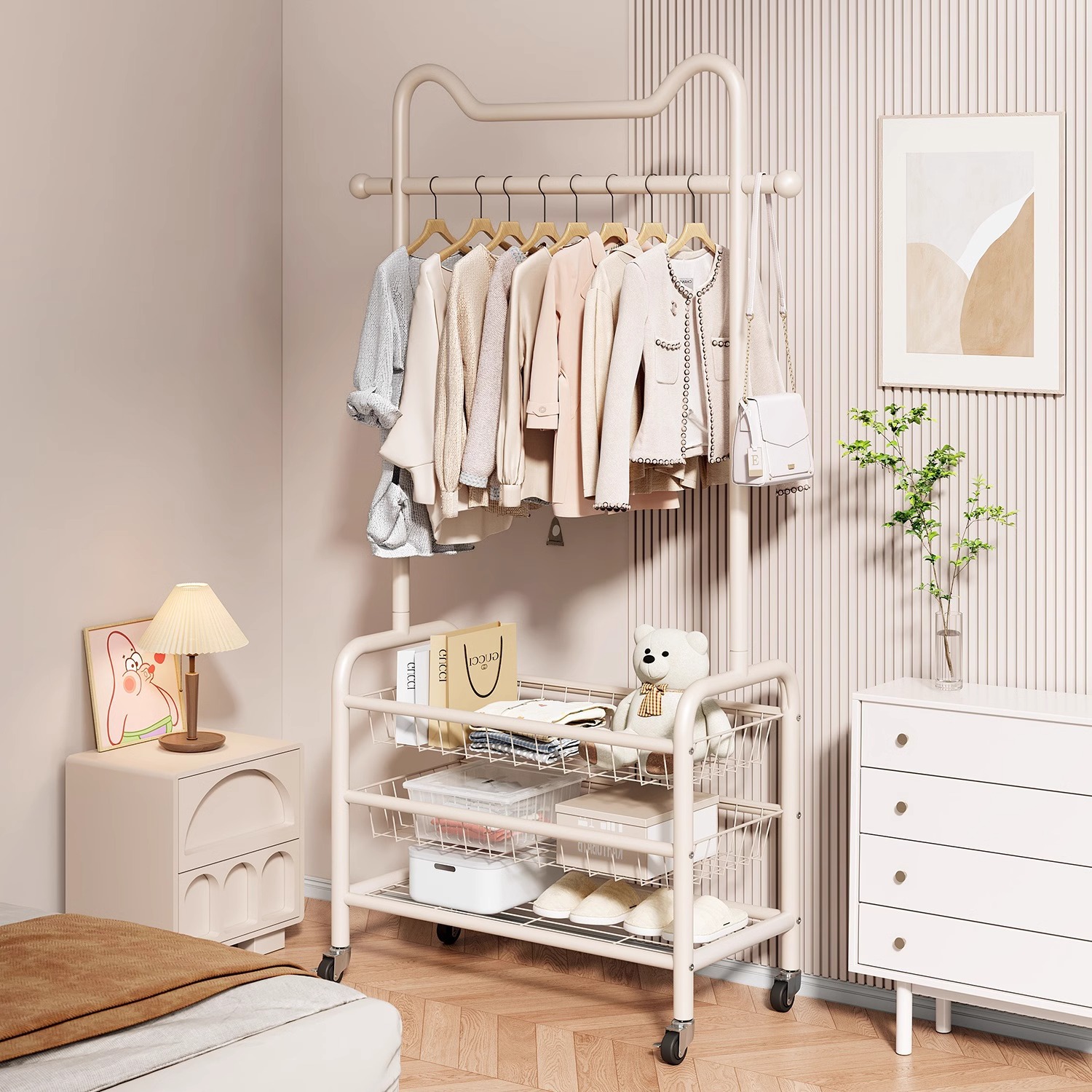 Percha móvil simple de tres capas de cestas domésticas pequeñas percha