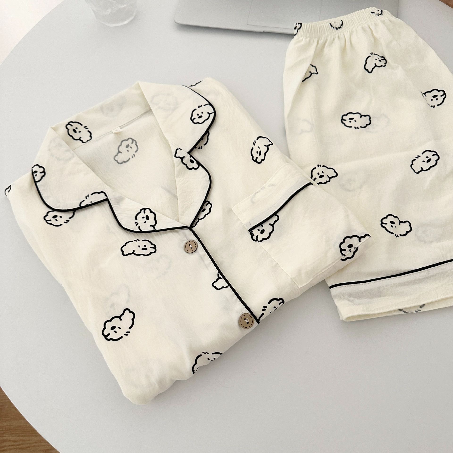 Venta al por mayor transfronteriza una variedad de pantalones cortos de manga corta de algodón de nube de pareja pijamas mujeres y hombres cárdigan de celebridades de Internet de verano traje de servicio a domicilio