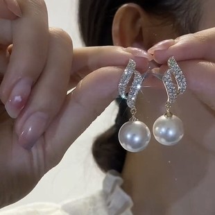 High-grade Sense Full Diamond Leaves Imitation Pearl Earrings Elegant All-match Exquisite Earrings Tassel Earrings Women