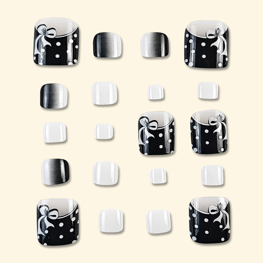 Venta caliente transfronteriza de uñas portátiles de otoño al por mayor chicas calientes en blanco y negro parche de uñas de pies desmontable