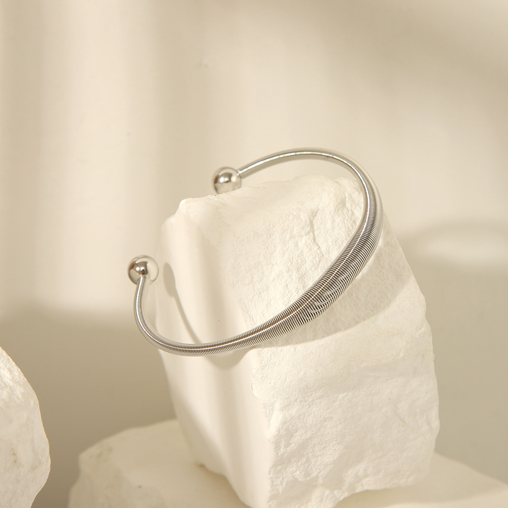 Estilo bohemio acero inoxidable joyería creativa resorte elástico personalidad hip-hop apertura pulsera ajustable pulsera