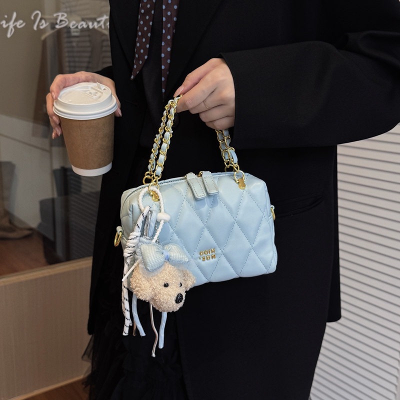 Cadenas temperamento de la chica bolso de mano inclinado sensación de dama 2026 sensación de nuevo estilo portátil de hombro único estilo exterior versátil