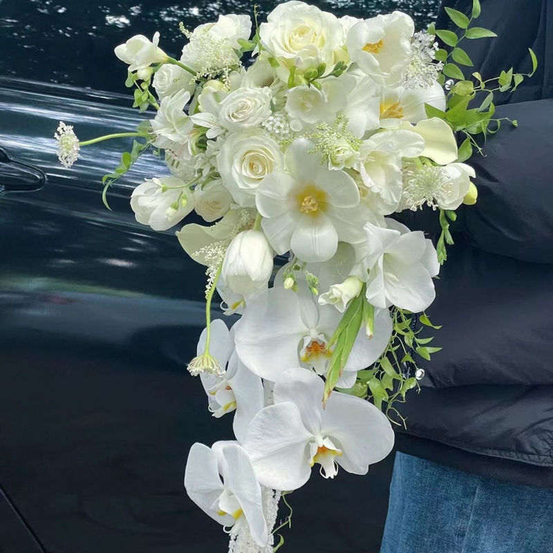 Nature style | 滝の花束 |   花嫁のウェディングドレスの写真撮影の小道具ホームカウンタートップフラワーアート|undefined
