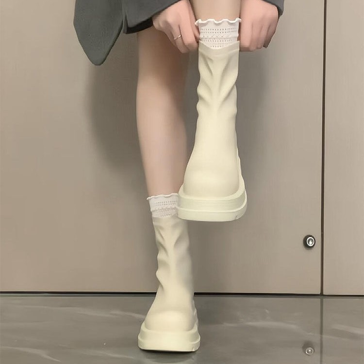 圆头甜美小个子显高马丁靴2025年网红新款洋气时尚小众设计感靴子