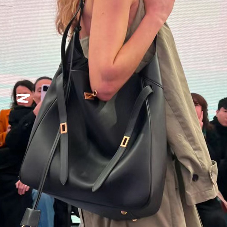 Instagram beliebte lässige vielseitige Gürtelschnalle Einzel-Schulter-Handtasche Achselhöhle Eimer Tasche 2024 Herbst / Winter neue Artikel_voghion.com