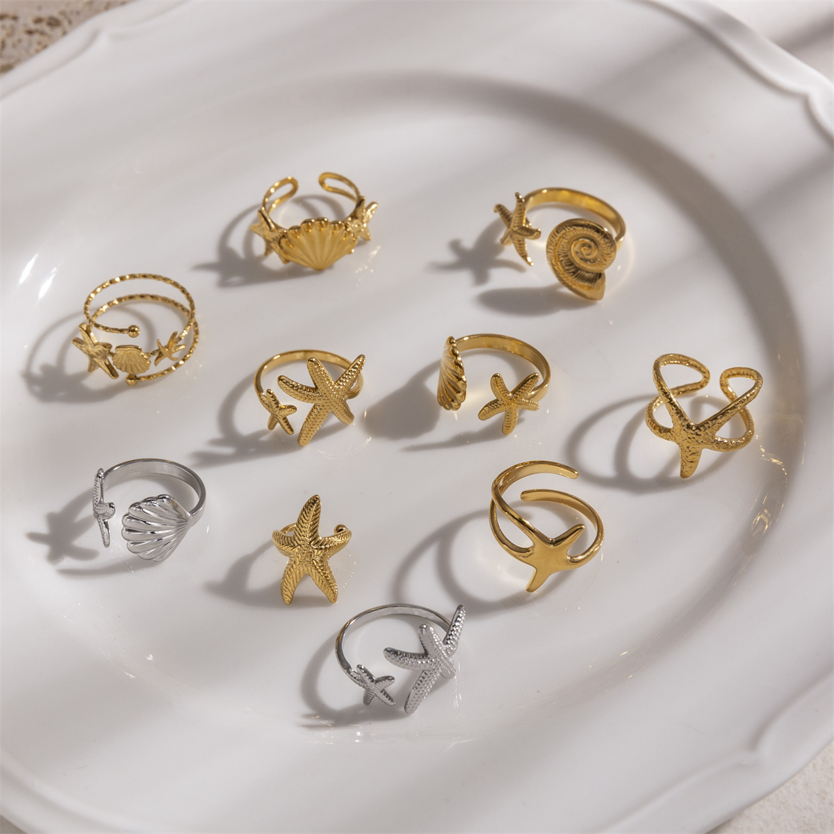 Tena Anillo de acero inoxidable de estilo europeo y americano Diseño de nicho femenino Playa de vacaciones Anillo de acero de titanio Joyería de explosión transfronteriza