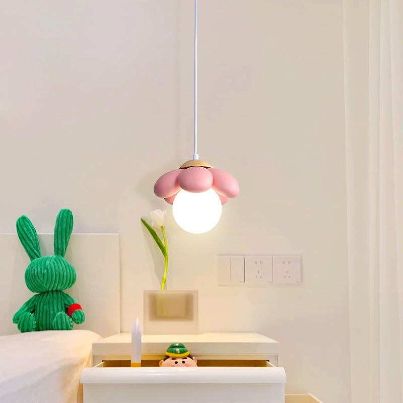 Tarjeta de lámpara de pared de viento para niños a través de lámpara de cabecera de cama de color crema flores decoración de cabecera de cama nórdica 2023 nuevo