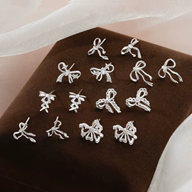 耳钉;项链;戒指