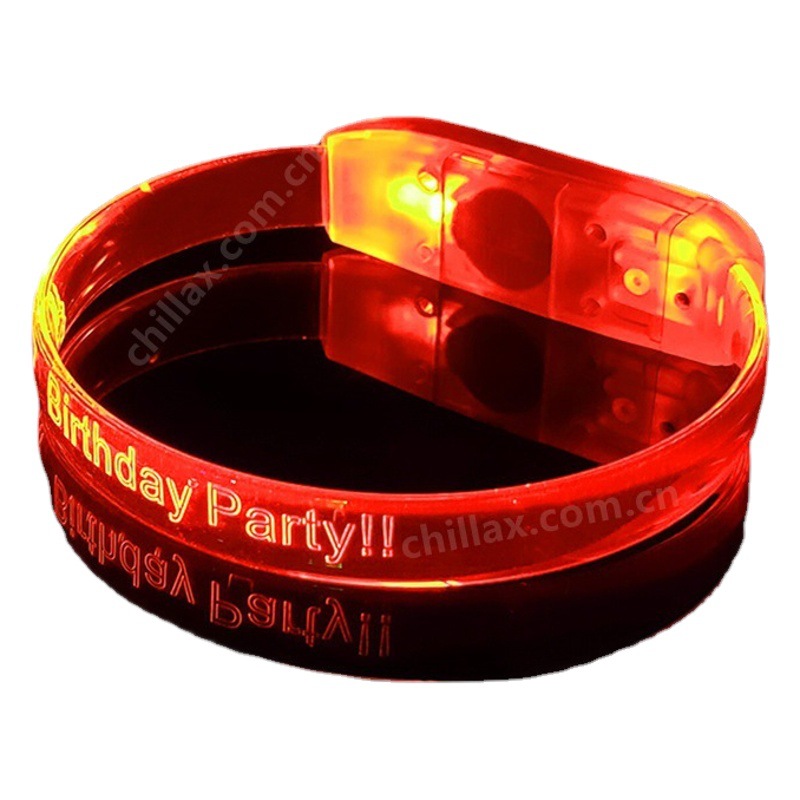 Los fabricantes suministran LED pulsera luminosa transparente TPU flash correa de muñeca atmósfera Accesorios luminosos láser tallado LOGO