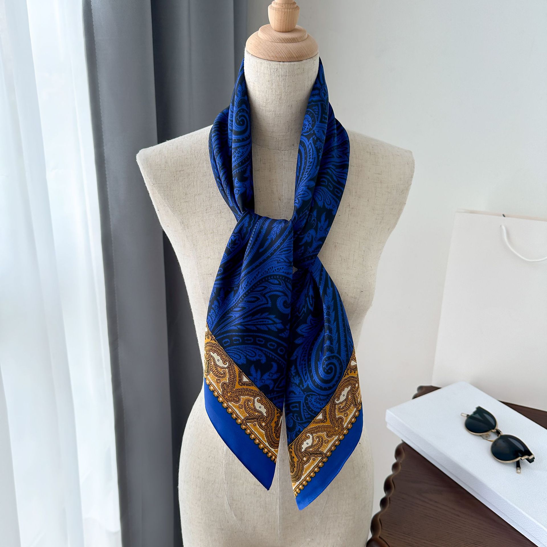 Seidenschal Quadratisch Paisley Muster Halstuch Für Damen_voghion.com