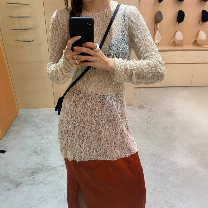 NI's Lightweight Soft Hollow Lace Knitted Base Shirt Women's High-end Elegant Fashionable Base Shirt