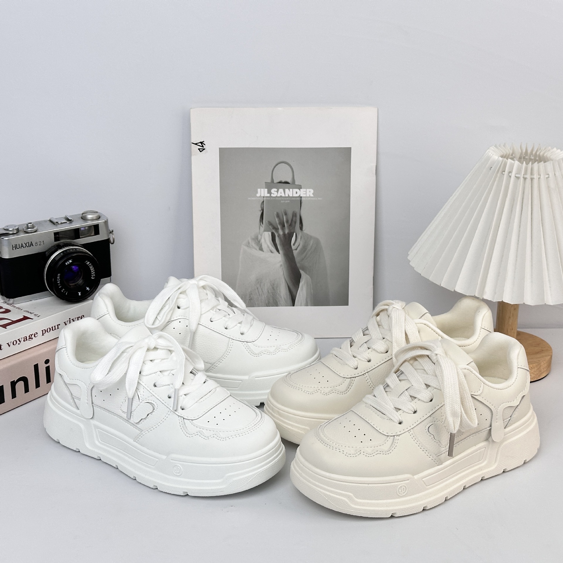 Yuanbo nicho no golpear zapatos de skate para mujeres 2025 nuevo primavera y otoño zapatos blancos de suela gruesa zapatos de pan universal