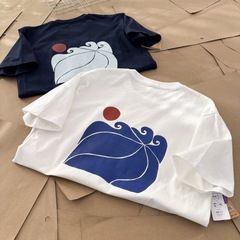 マウンテンアウトドアスタイル パタアメリカンカジュアル 胸元小文字 背面抽象サンセットウェーブ 半袖Tシャツ