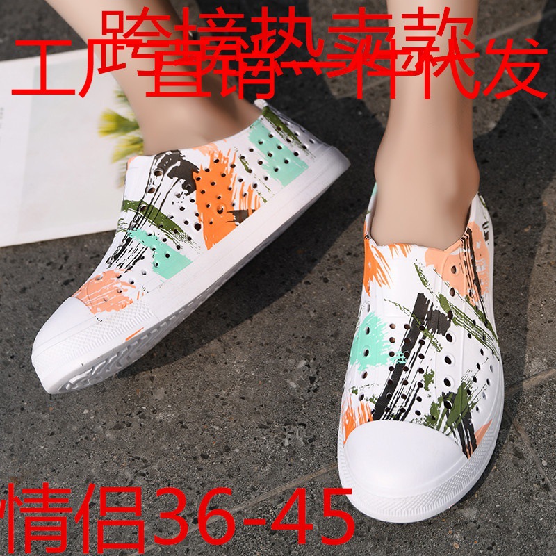 new pattern Selling Guideposts Footwear summer Graffiti Crocs lovers Sandy beach sandals  Cross border Large Pre sale leave