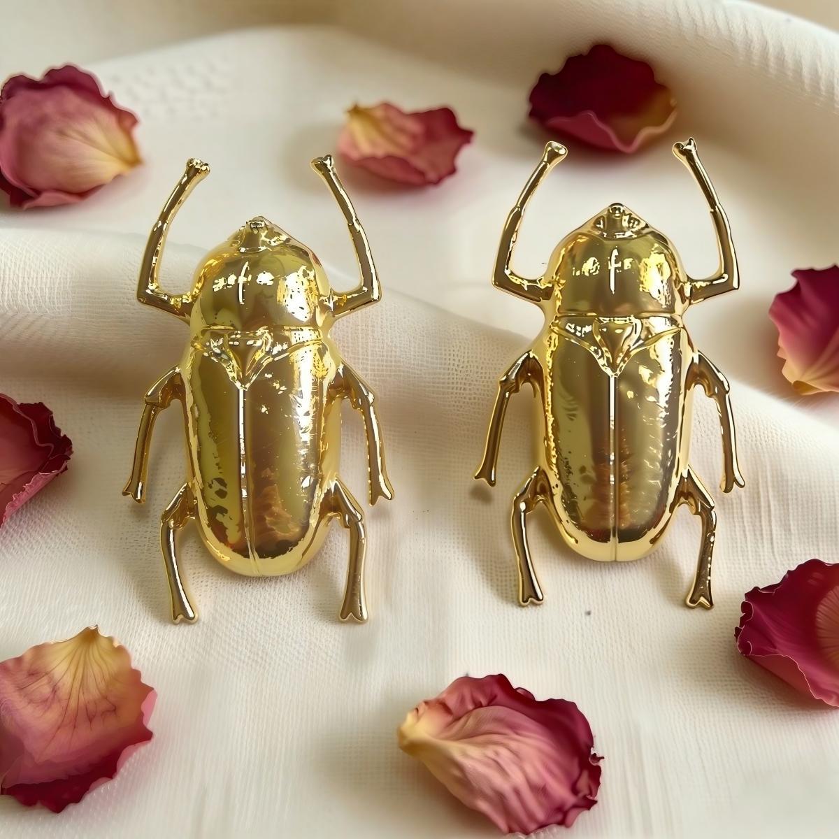 Orecchini a perno retrò a forma di scarabeo, orecchini tridimensionali a forma di insetto dal design ricercato, orecchini personalizzati a tema vento freddo._voghion.com