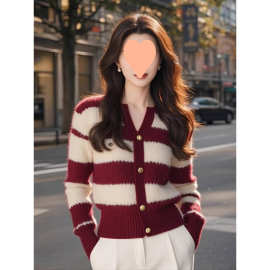 高级感酒红色条纹针织开衫上衣女2024秋冬新款气质小香风毛衣外套