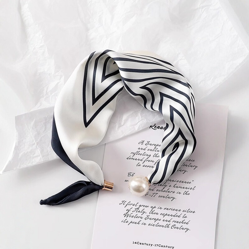2025 New Style Letter Magnetic Buckle Small Square Scarf Long Silk Scarf for Women Spring and Summer Matching Shirt Professional Decoration Thin Scarf 2025 New Style Letter Magnetic Buckle Small Square Scarf Long Silk Scarf for Women Spring and Summer Matching Shirt Professional Decoration Thin Scarf