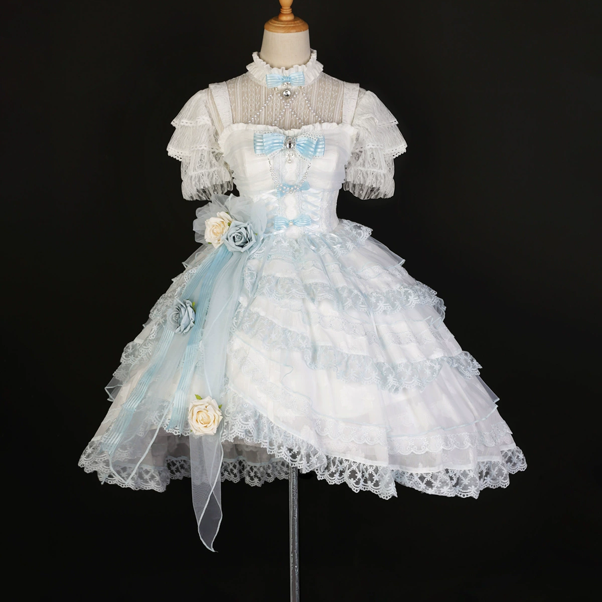 6813 Замок на побережье