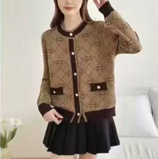 深圳南油货～欧美高版本2025新款针织v领复古老花满印情侣毛衣|undefined