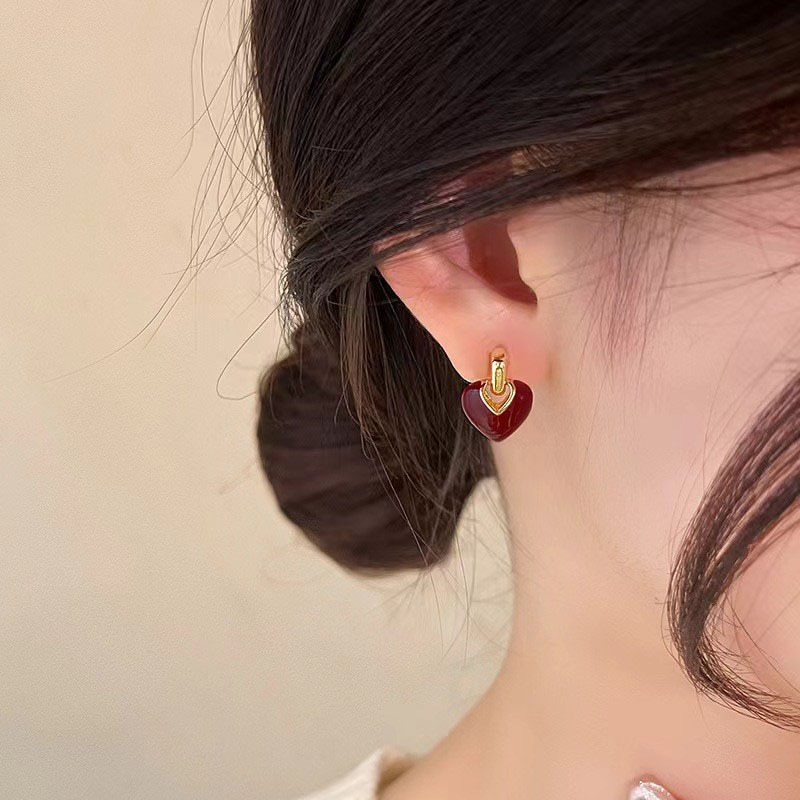 Small design retro earrings