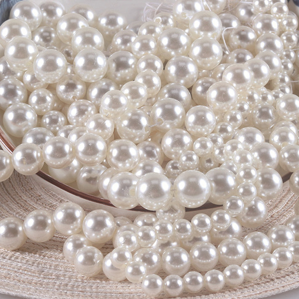 White beads pearl