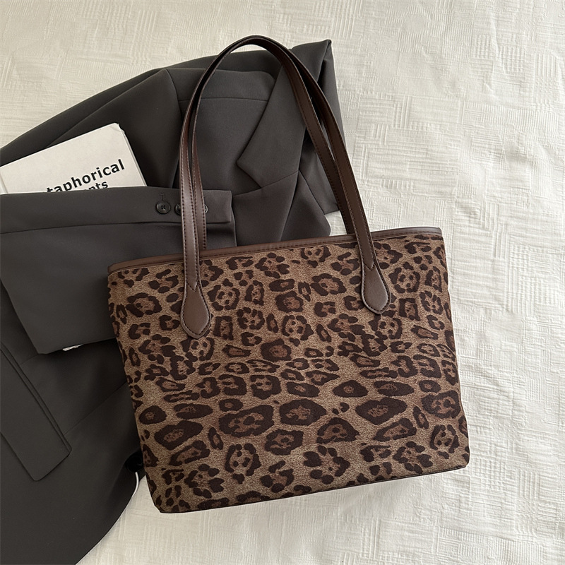 2024 nuevo otoño y invierno de gran capacidad de transporte de hombro relajado bolso de brazo retro moda leopardo bolso de mujer