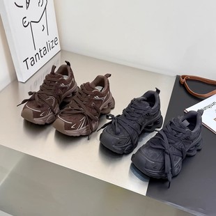 �������\��Ь��|�������߽����ϵ�ЬŮ2025�¿�͹����e��ЬŮ