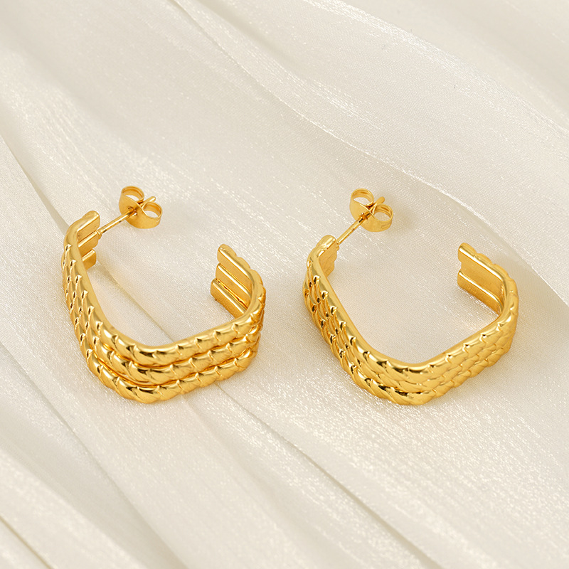 Pendientes de acero de titanio dorado multicapa rojo de la red de viento ins Pendientes de línea geométrica de acero inoxidable para mujer de moda de lujo ligero para mujer