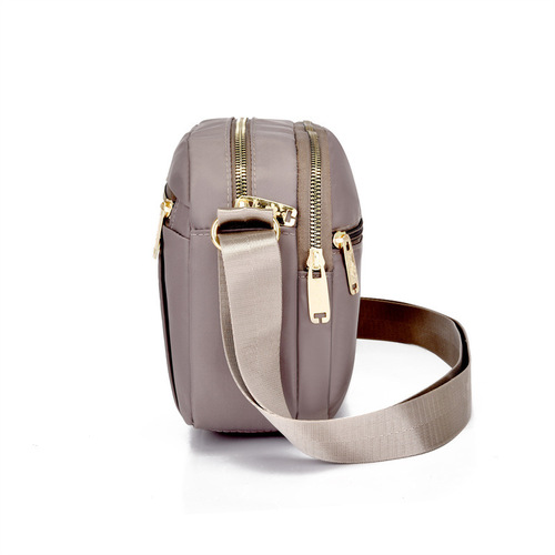  new nylon shoulder bag, versatile and fashionable, middle-aged ladies, mother’s crossbody bag, lightweight casual small bag for women