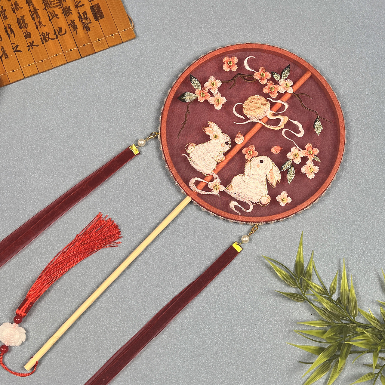 오스만투스 더블 래빗-레드-라운드-미디엄