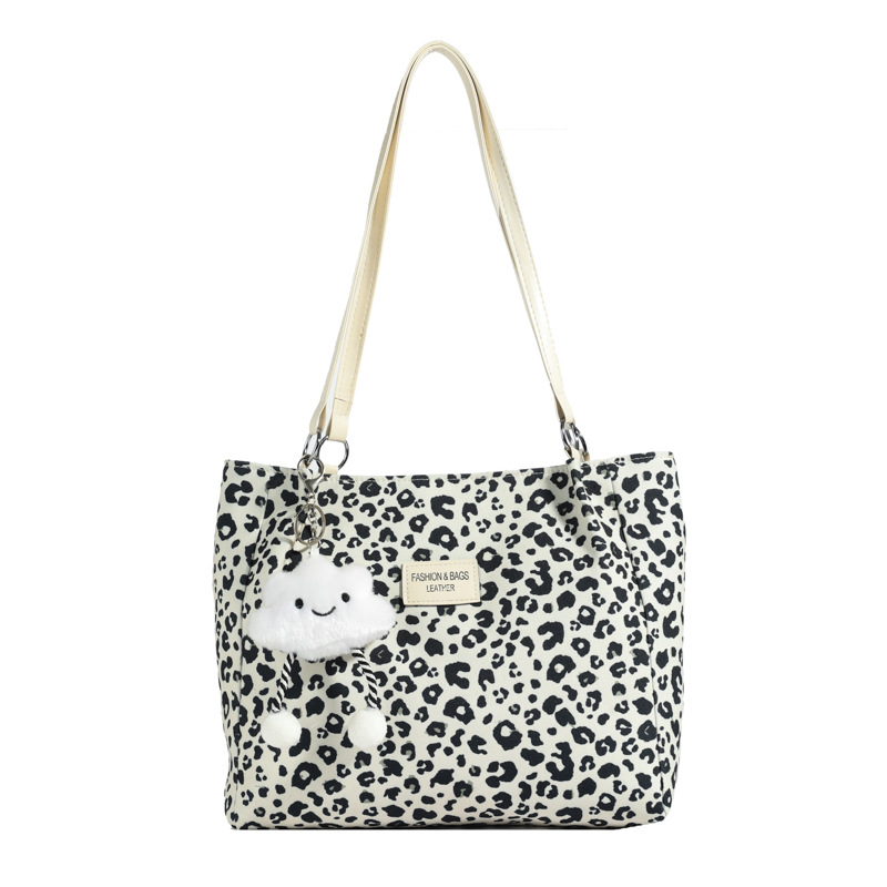 Bolsa de balde de alta sensación Boemia tote 2024, nuevo bolso popular universal, bolso de hombro de gran capacidad para mujeres