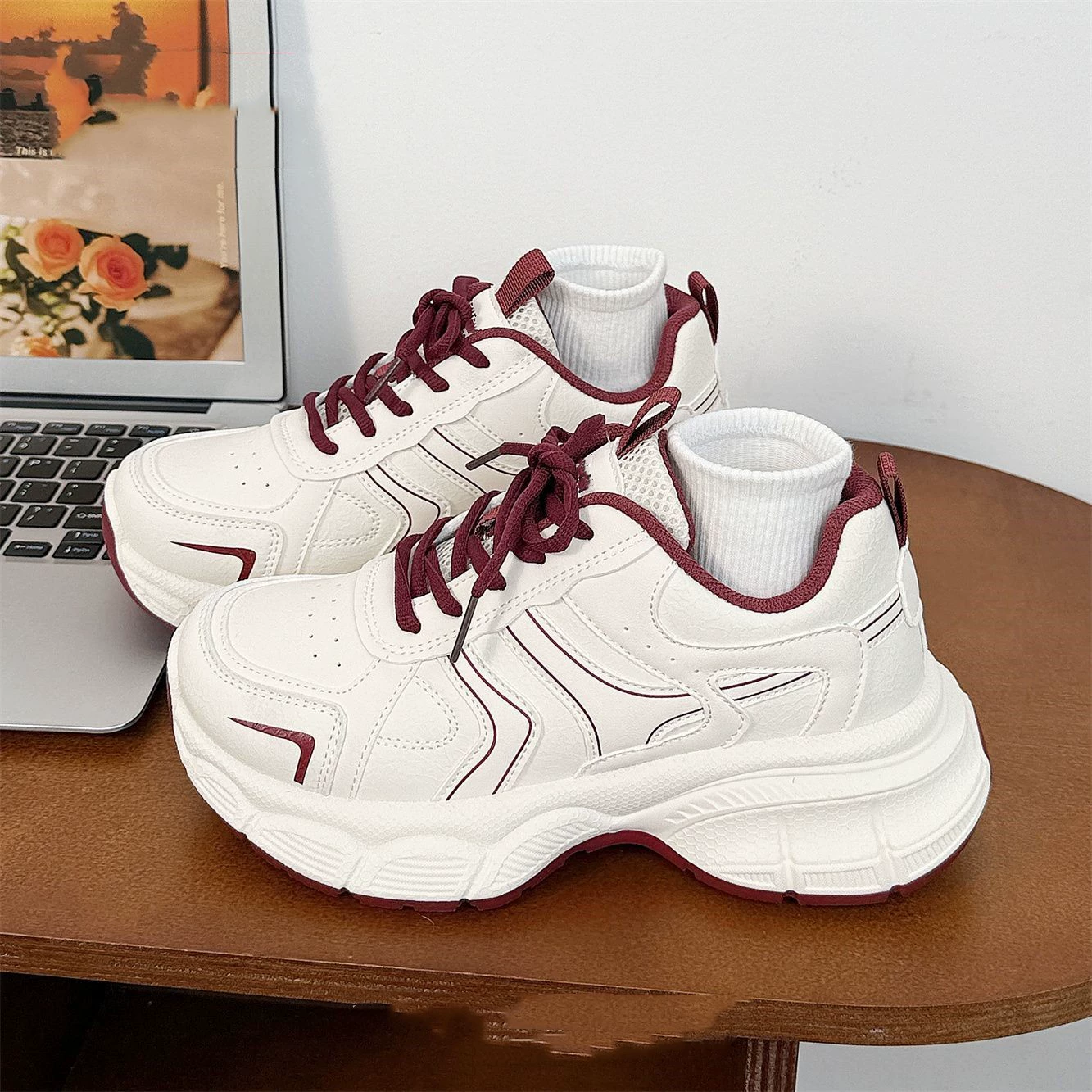 Весенняя мода 2025 года: новые женские спортивные кроссовки на толстой подошве, лёгкие кеды, универсальная повседневная обувь