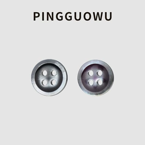 【Spot Ohlesale】 Pingguowu Black Disc Shell Blotons знаменитые бренд -дизайнерские модные общие кнопки
