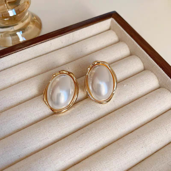 retro geometric fashionable elegant earrings pearl