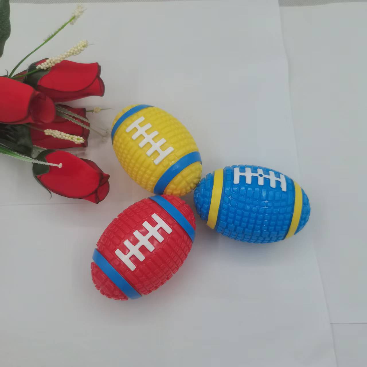 Cross-Border Decompression Dog Toy Rugby Vent Grip Ball Pet Dog Toy Sound Decompression Grinding Teeth