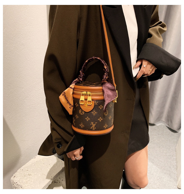 Printed Bucket 2024 New Cross Shoulder Cute and Versatile Women's Bag Small Handbag Free Scarves_voghion.com